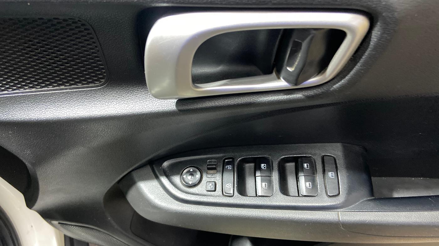 2019 Hyundai VENUE SX PLUS 1.0 TURBO DCT, Petrol, Automatic, 96,618 km, Driver Side Door Panels Control
