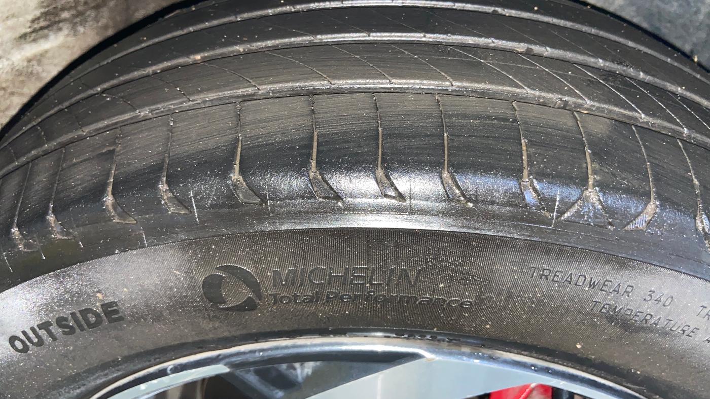 2019 Hyundai VENUE SX PLUS 1.0 TURBO DCT, Petrol, Automatic, 96,618 km, Right Front Tyre Tread