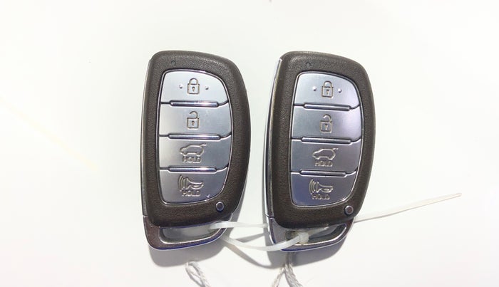 2019 Hyundai VENUE SX PLUS 1.0 TURBO DCT, Petrol, Automatic, 95,304 km, Key Close Up