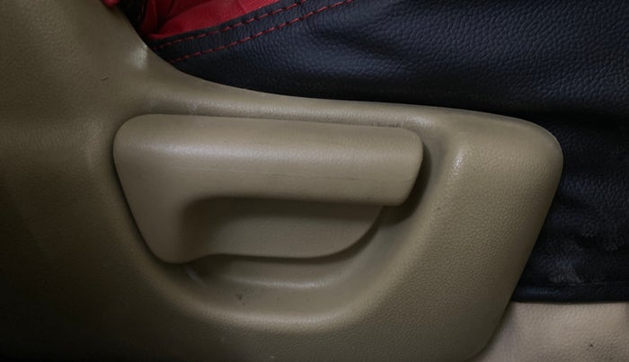 2014 Honda Amaze 1.2L I-VTEC E, Petrol, Manual, 79,965 km, Driver Side Adjustment Panel