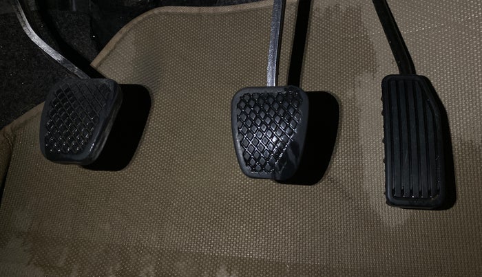 2014 Honda Amaze 1.2L I-VTEC E, Petrol, Manual, 79,965 km, Pedals