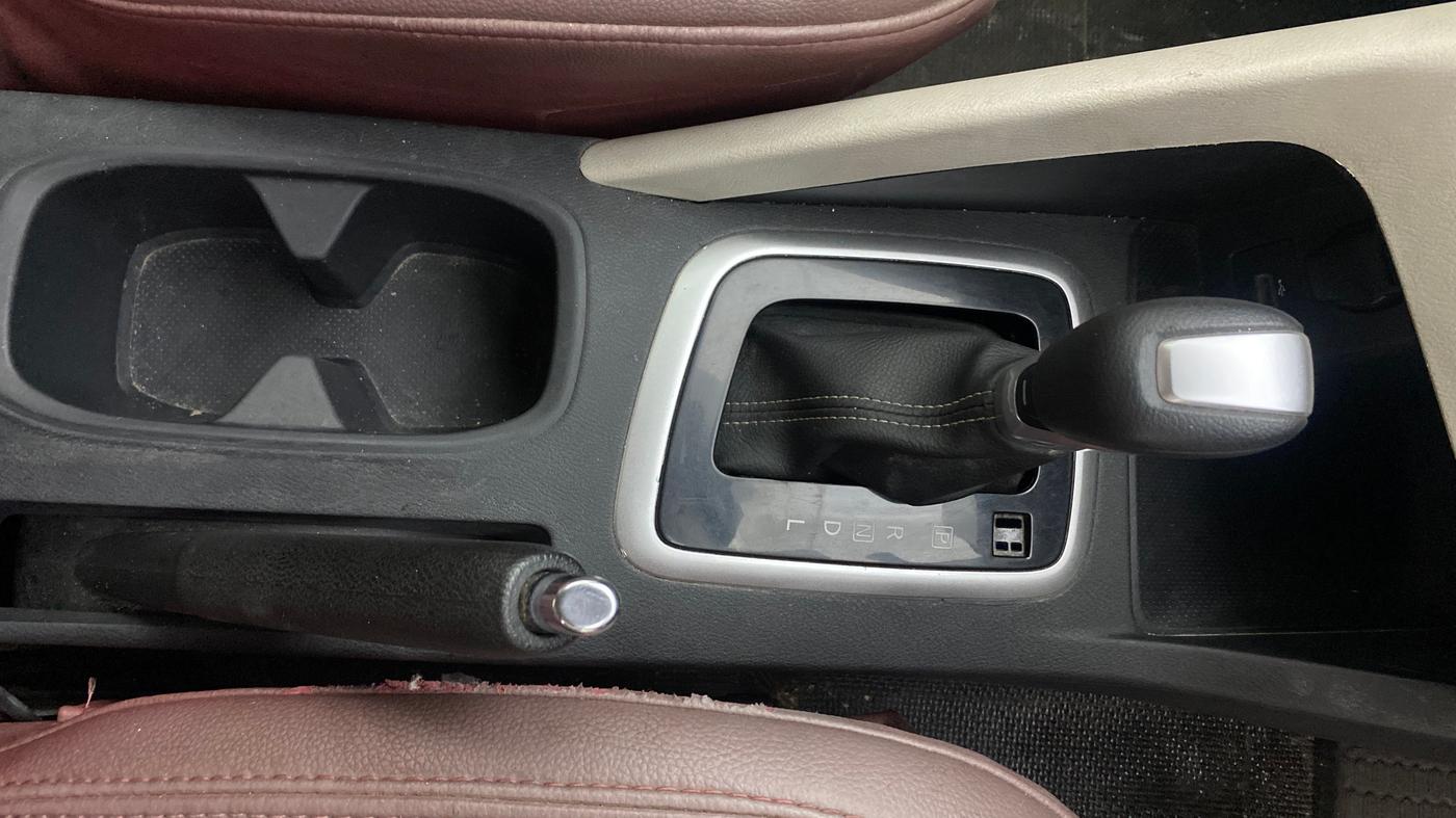 2022 Nissan MAGNITE XV PREMIUM TURBO CVT, Petrol, Automatic, 40,111 km, Gear Lever