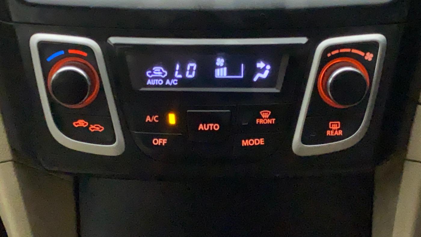 2016 Maruti Ciaz ZXI+ AT, Petrol, Automatic, 1,04,737 km, Automatic Climate Control