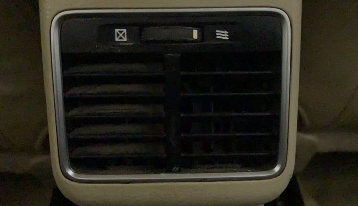 2016 Maruti Ciaz ZXI+ AT, Petrol, Automatic, 1,04,737 km, Rear AC Vents