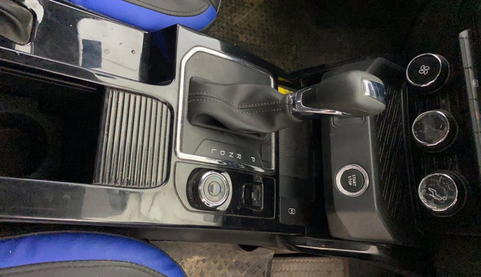 2021 Renault Kiger RXZ TURBO CVT, Petrol, Automatic, 24,785 km, Gear Lever