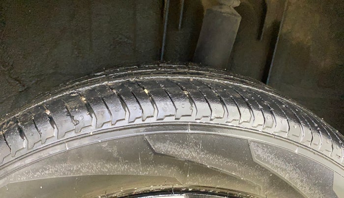 2021 Renault Kiger RXZ TURBO CVT, Petrol, Automatic, 24,785 km, Left Rear Tyre Tread