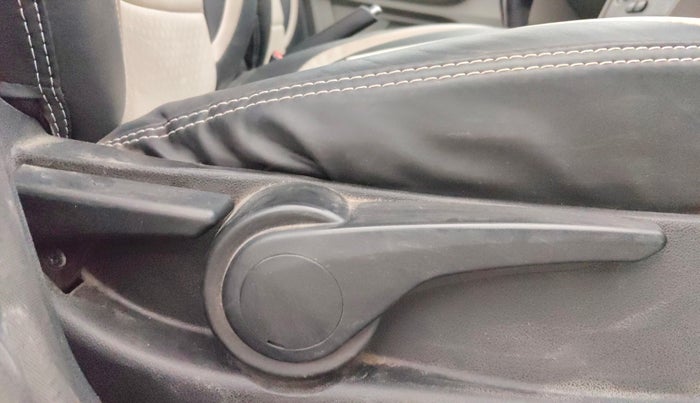 2016 Tata Tiago XZ PETROL, Petrol, Manual, 74,162 km, Driver Side Adjustment Panel