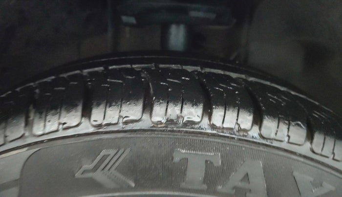 2016 Tata Tiago XZ PETROL, Petrol, Manual, 74,162 km, Right Front Tyre Tread
