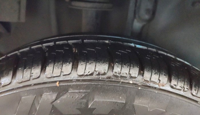2016 Tata Tiago XZ PETROL, Petrol, Manual, 74,162 km, Right Rear Tyre Tread