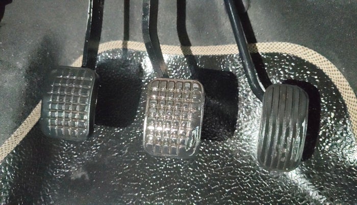 2016 Tata Tiago XZ PETROL, Petrol, Manual, 74,162 km, Pedals