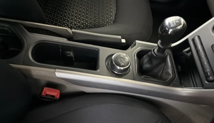 2018 Tata NEXON XM PETROL, Petrol, Manual, 53,678 km, Gear Lever
