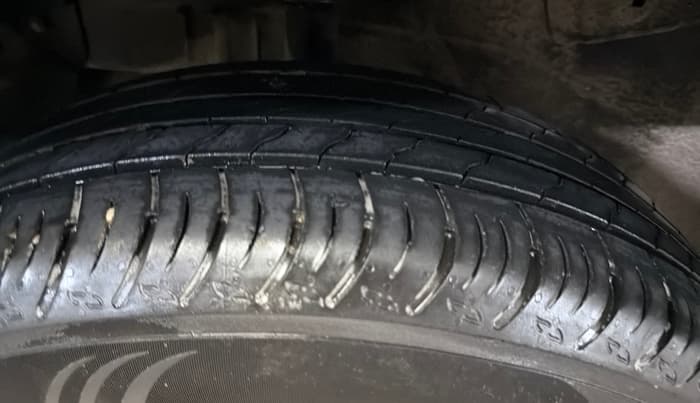 2018 Tata NEXON XM PETROL, Petrol, Manual, 53,678 km, Right Rear Tyre Tread