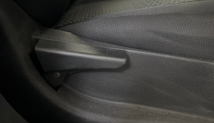 2018 Tata NEXON XM PETROL, Petrol, Manual, 53,678 km, Driver Side Adjustment Panel