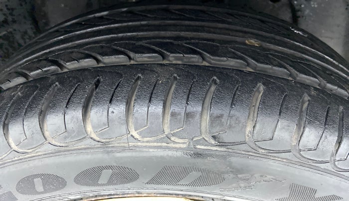 2014 Ford Ecosport 1.5AMBIENTE TI VCT, Petrol, Manual, 52,425 km, Right Front Tyre Tread