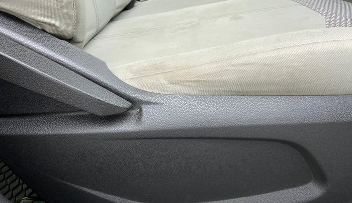 2014 Ford Ecosport 1.5AMBIENTE TI VCT, Petrol, Manual, 52,425 km, Driver Side Adjustment Panel