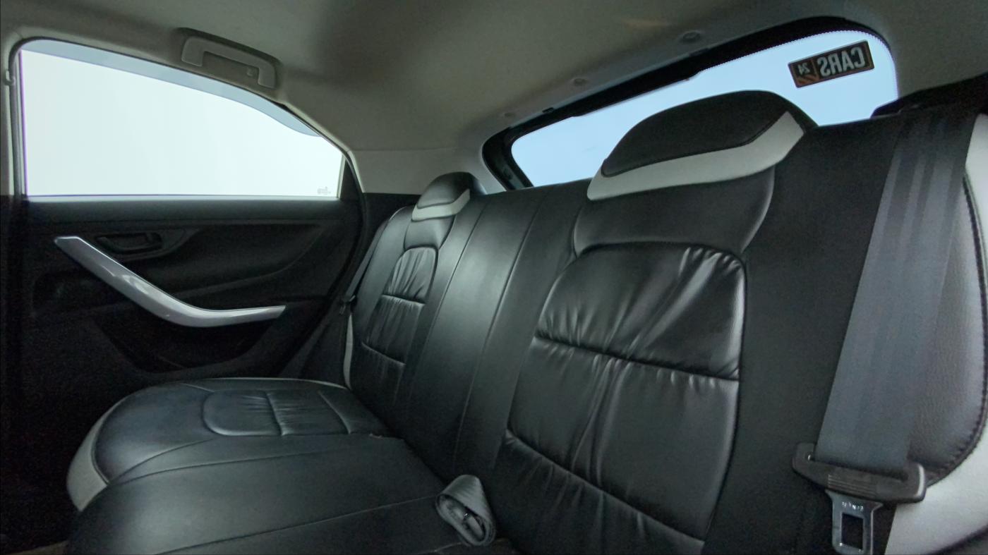 2022 Tata NEXON XM SUNROOF DIESEL, Diesel, Manual, 21,305 km, Right Side Rear Door Cabin