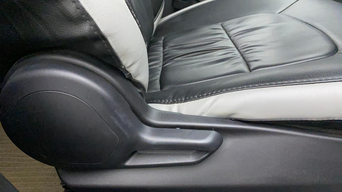 2022 Tata NEXON XM SUNROOF DIESEL, Diesel, Manual, 21,305 km, Driver Side Adjustment Panel