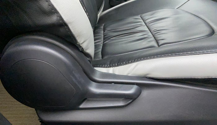 2022 Tata NEXON XM SUNROOF DIESEL, Diesel, Manual, 21,305 km, Driver Side Adjustment Panel