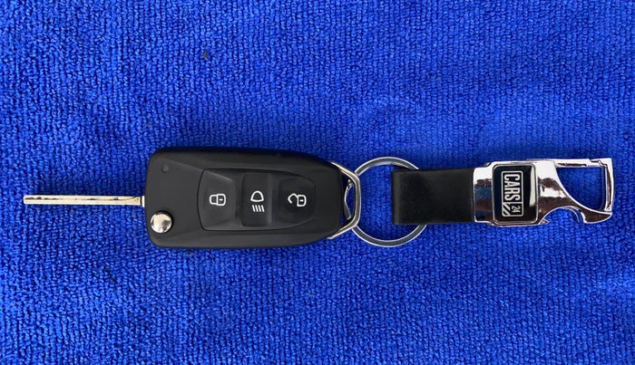2022 Tata NEXON XM SUNROOF DIESEL, Diesel, Manual, 21,305 km, Key Close Up