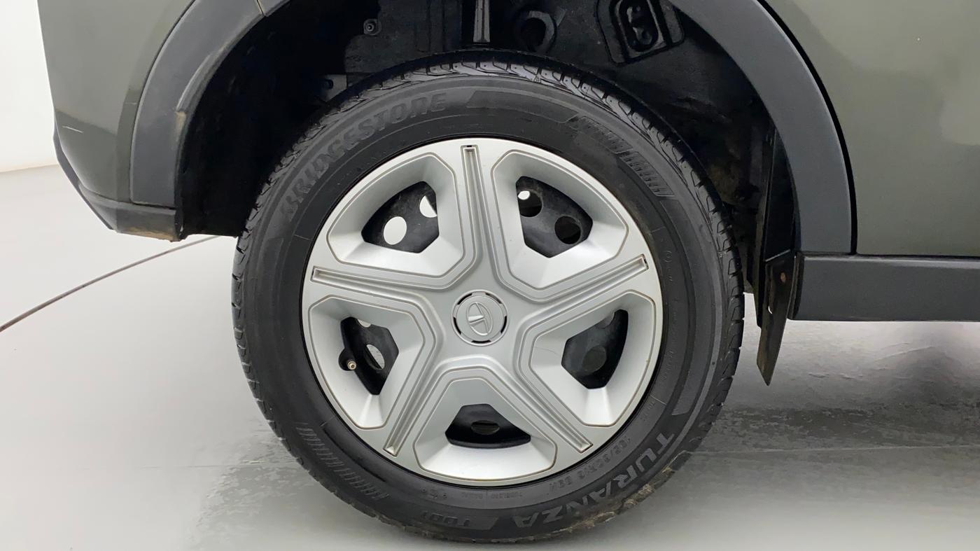 2022 Tata NEXON XM SUNROOF DIESEL, Diesel, Manual, 21,305 km, Right Rear Wheel