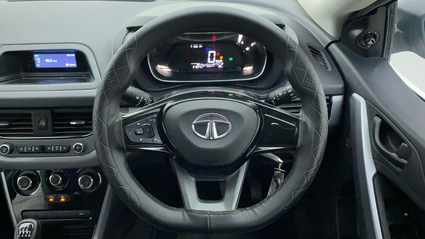 2022 Tata NEXON XM SUNROOF DIESEL, Diesel, Manual, 21,305 km, Steering Wheel Close Up
