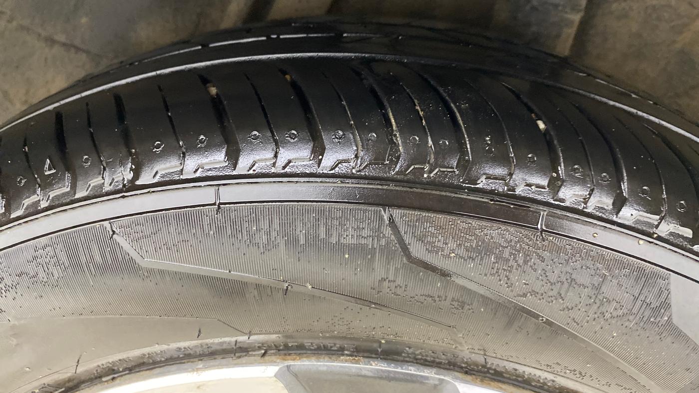 2018 Honda WR-V 1.2L I-VTEC VX MT, CNG, Manual, 1,24,680 km, Left Rear Tyre Tread