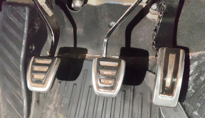 2024 Volkswagen VIRTUS GT Line 1.0 TSI MT, Petrol, Manual, 29,625 km, Pedals