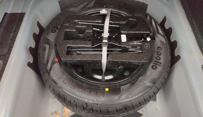 2024 Volkswagen VIRTUS GT Line 1.0 TSI MT, Petrol, Manual, 29,625 km, Spare Tyre