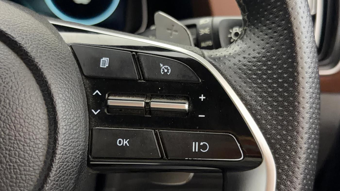 2022 Hyundai ALCAZAR 2.0 SIGNATURE (O) AT 6STR, Petrol, Automatic, 40,786 km, Adaptive Cruise Control
