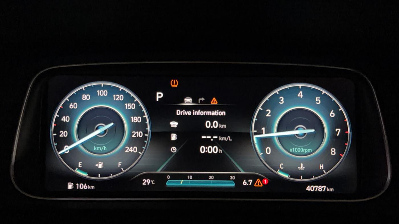 2022 Hyundai ALCAZAR 2.0 SIGNATURE (O) AT 6STR, Petrol, Automatic, 40,786 km, Odometer Image