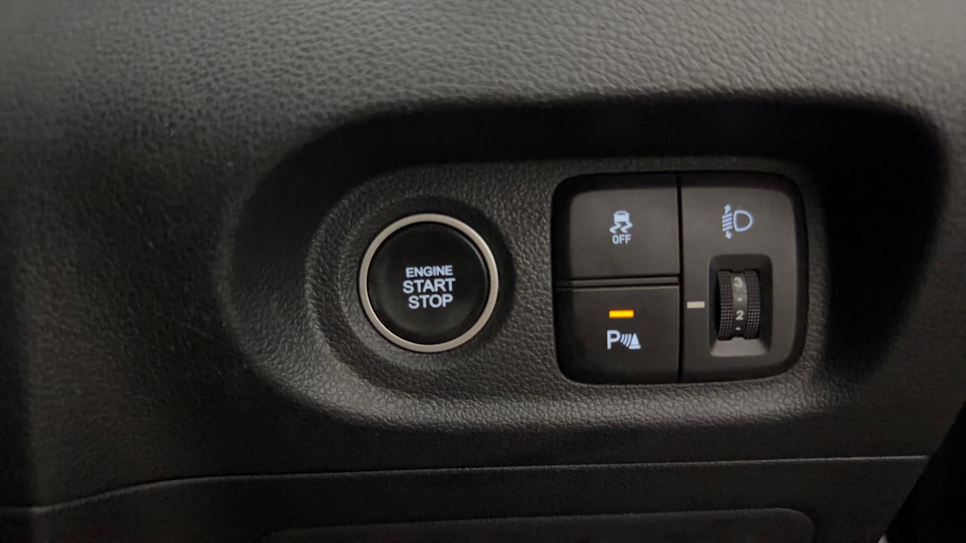2022 Hyundai ALCAZAR 2.0 SIGNATURE (O) AT 6STR, Petrol, Automatic, 40,786 km, Keyless Start/ Stop Button