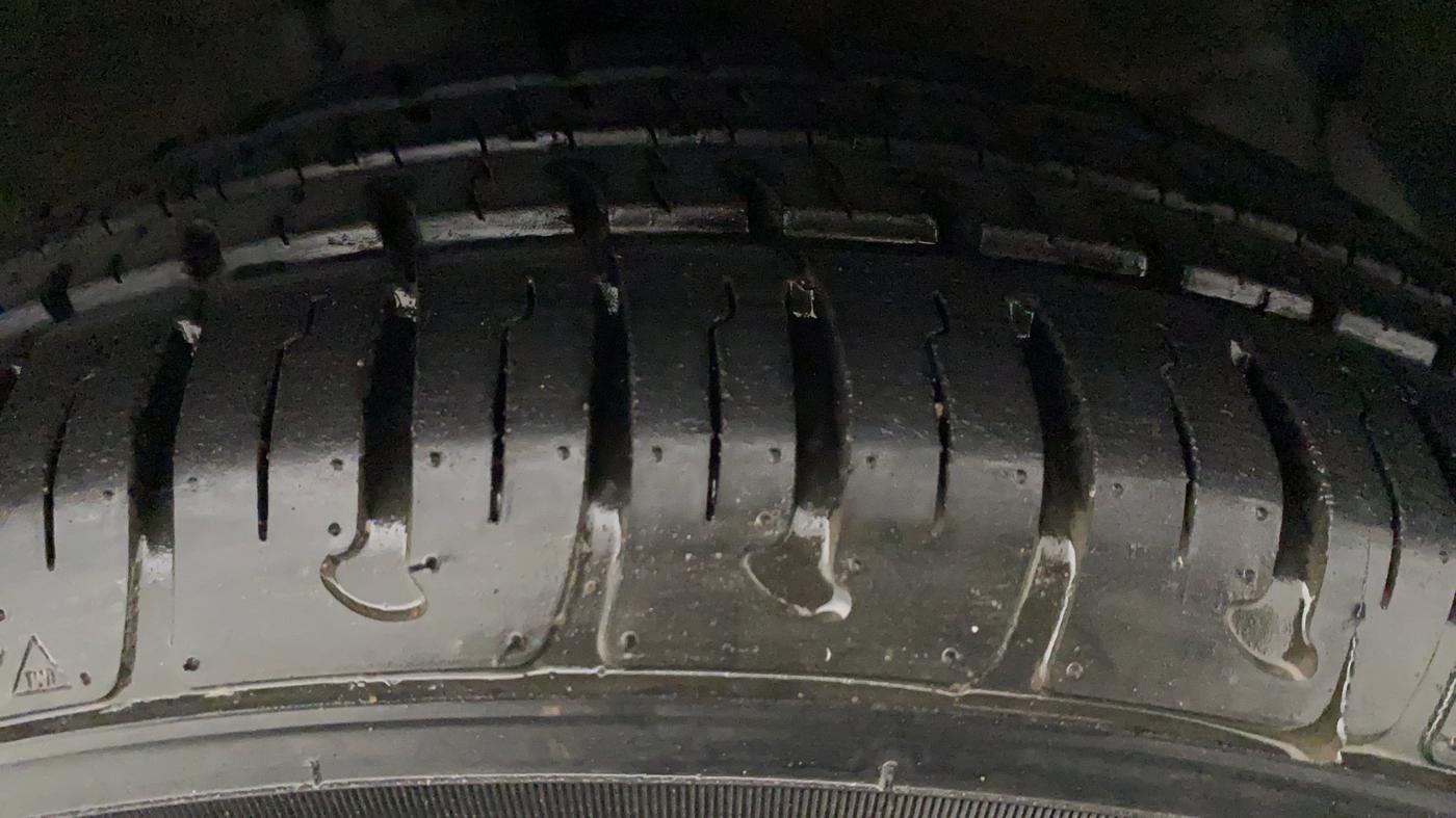 2019 Hyundai Grand i10 MAGNA 1.2 KAPPA VTVT, Petrol, Manual, 25,607 km, Left Front Tyre Tread