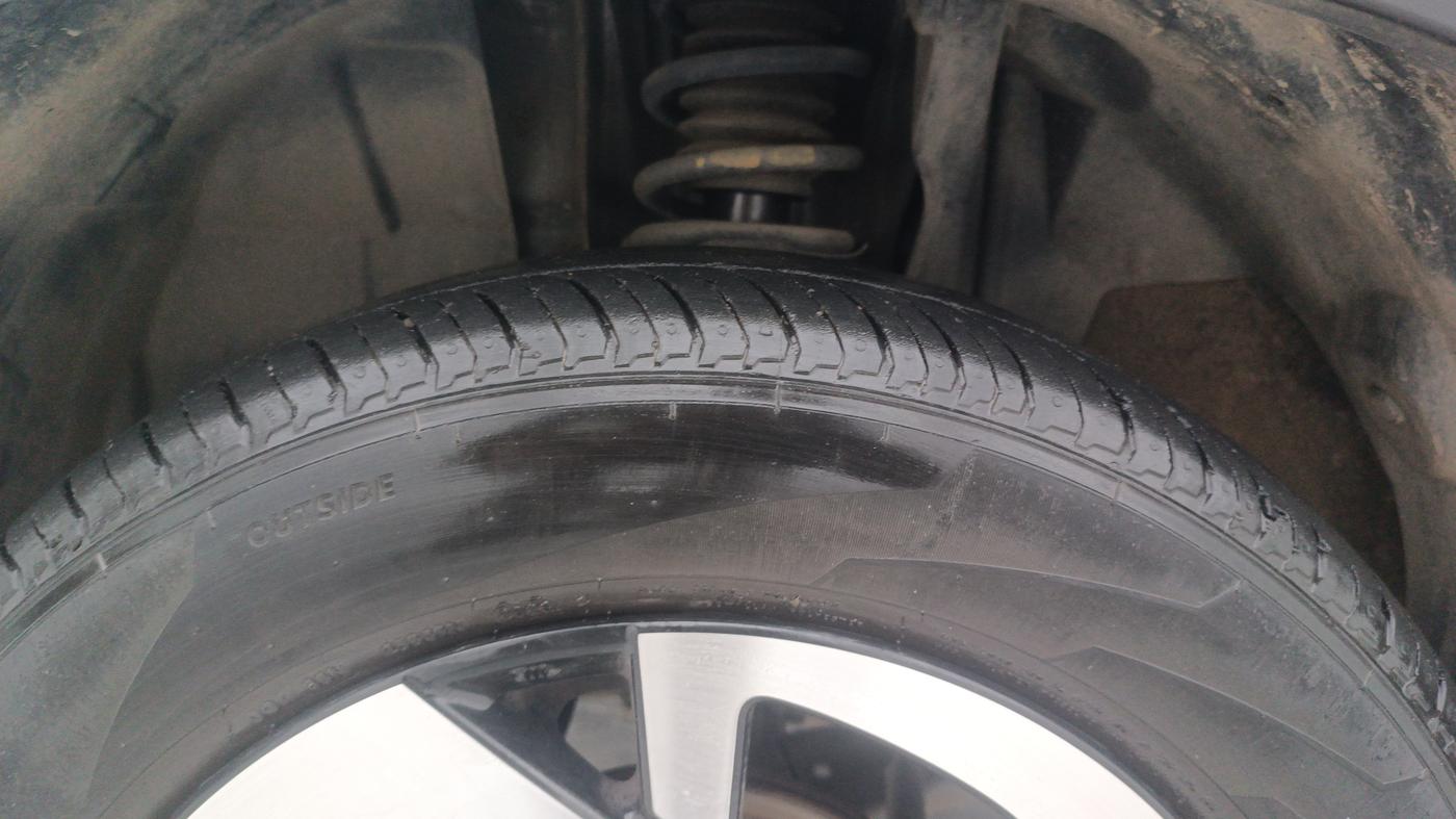 2023 Nissan MAGNITE XV PREMIUM, Petrol, Manual, 10,811 km, Left Front Tyre Tread