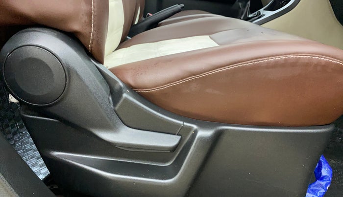 2021 Maruti New Wagon-R LXI CNG 1.0, CNG, Manual, 91,627 km, Driver Side Adjustment Panel