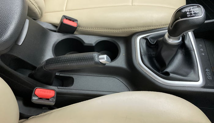 2020 Hyundai Creta SX PETROL MT, Petrol, Manual, 27,193 km, Gear Lever