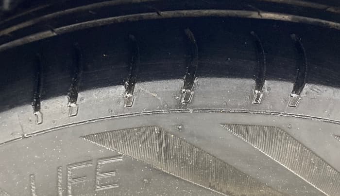 2014 Hyundai i10 MAGNA 1.1, Petrol, Manual, 94,871 km, Left Rear Tyre Tread