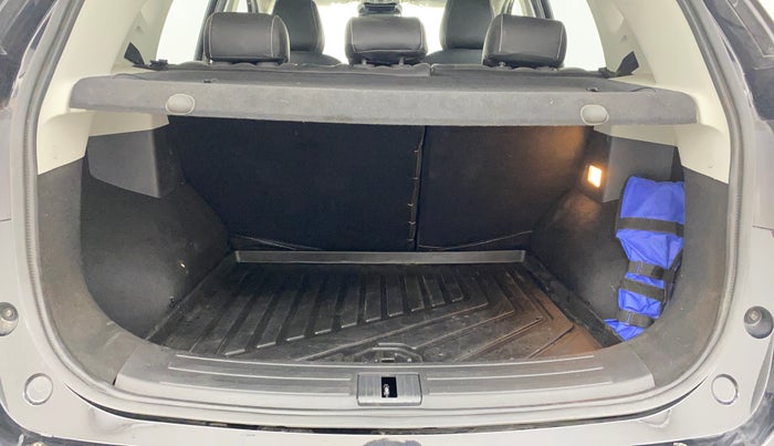 2023 MG ASTOR SHARP 1.5 MT, Petrol, Manual, 22,394 km, Boot Inside