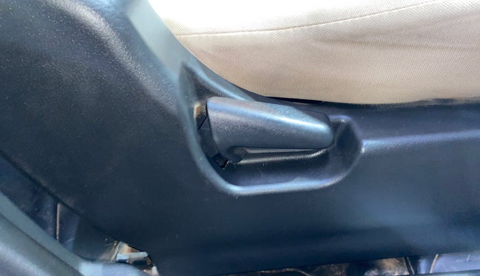 2017 Maruti Wagon R 1.0 VXI, Petrol, Manual, 58,924 km, Driver Side Adjustment Panel