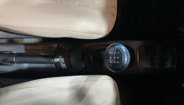 2017 Maruti Wagon R 1.0 VXI, Petrol, Manual, 58,924 km, Gear Lever