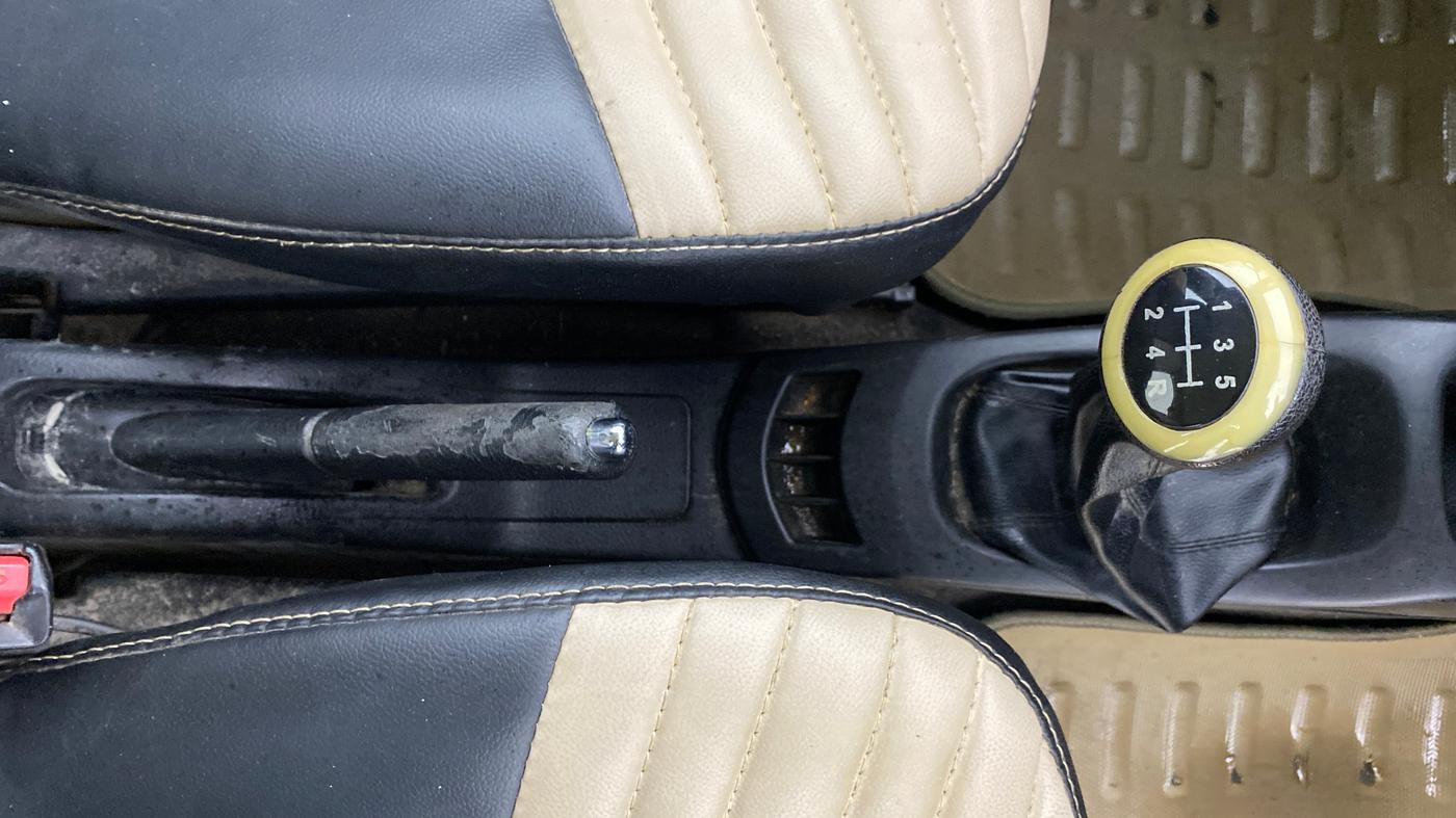 2015 Maruti Wagon R 1.0 VXI, CNG, Manual, 1,14,243 km, Gear Lever