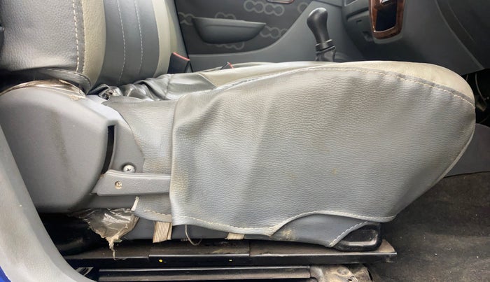 2015 Maruti Alto 800 LXI, Petrol, Manual, 25,889 km, Driver Side Adjustment Panel
