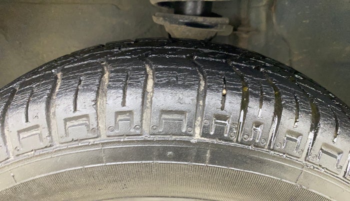 2015 Maruti Alto 800 LXI, Petrol, Manual, 25,889 km, Left Front Tyre Tread