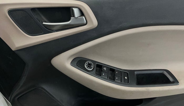 2017 Hyundai Elite i20 MAGNA EXECUTIVE 1.2, Petrol, Manual, 49,733 km, Driver Side Door Panels Control