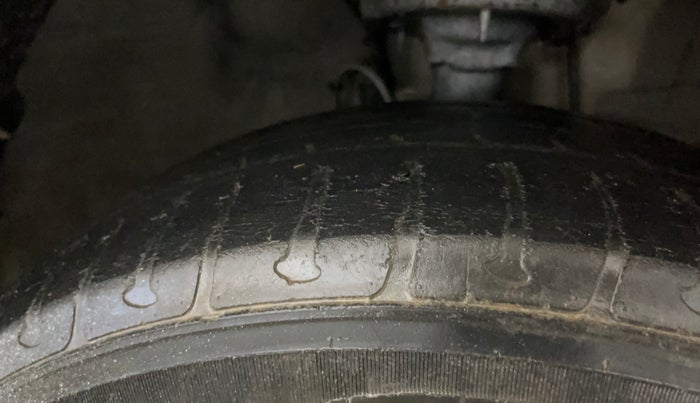 2017 Hyundai Elite i20 MAGNA EXECUTIVE 1.2, Petrol, Manual, 49,733 km, Right Front Tyre Tread