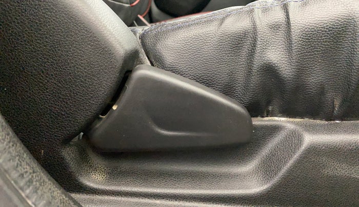 2019 Renault Kwid RXL, Petrol, Manual, 40,576 km, Driver Side Adjustment Panel