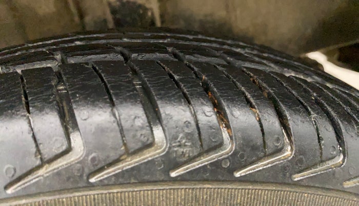 2019 Renault Kwid RXL, Petrol, Manual, 40,576 km, Left Rear Tyre Tread