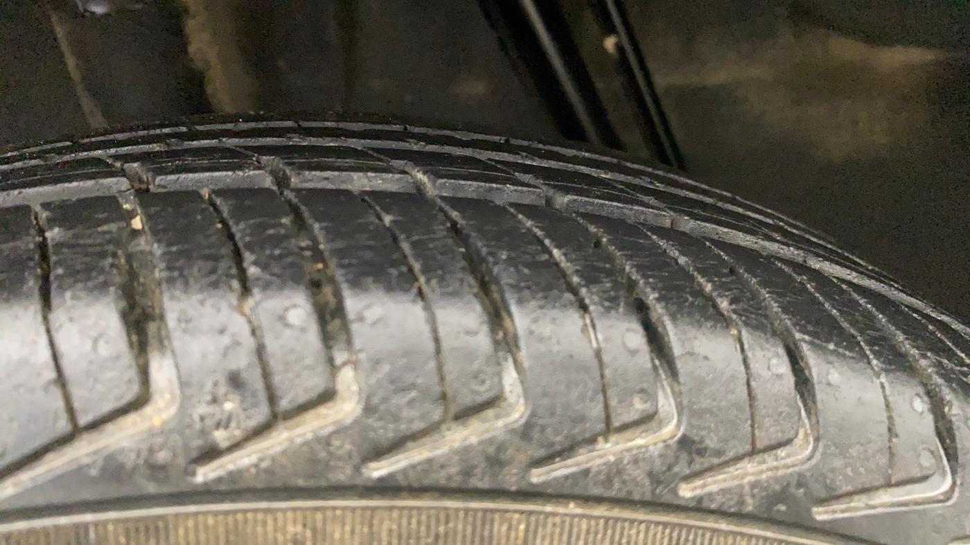 2019 Renault Kwid RXL, Petrol, Manual, 40,576 km, Right Rear Tyre Tread