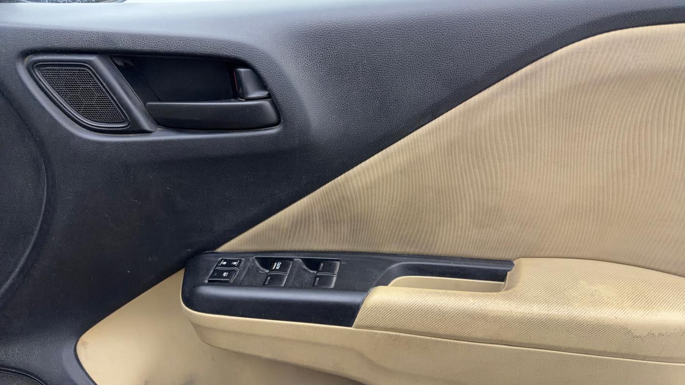 2015 Honda City 1.5L I-VTEC V MT, Petrol, Manual, 52,786 km, Driver Side Door Panels Control