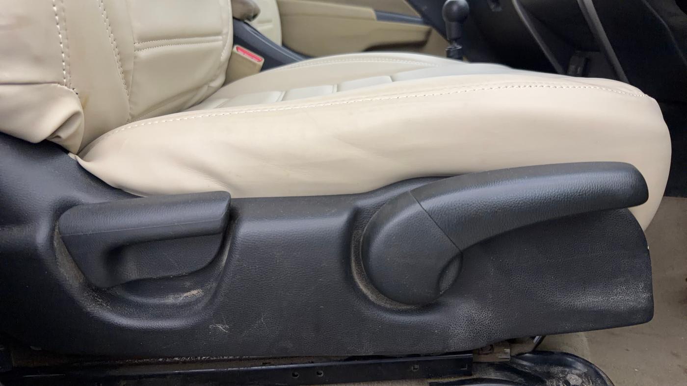 2015 Honda City 1.5L I-VTEC V MT, Petrol, Manual, 52,786 km, Driver Side Adjustment Panel