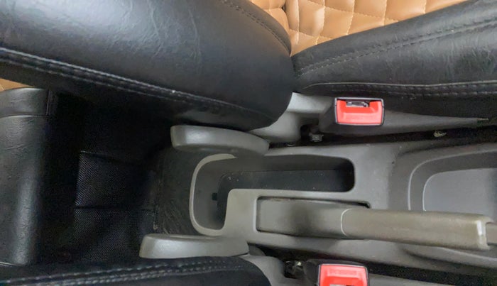 2015 Hyundai i10 SPORTZ 1.1, Petrol, Manual, 84,321 km, Driver Side Adjustment Panel